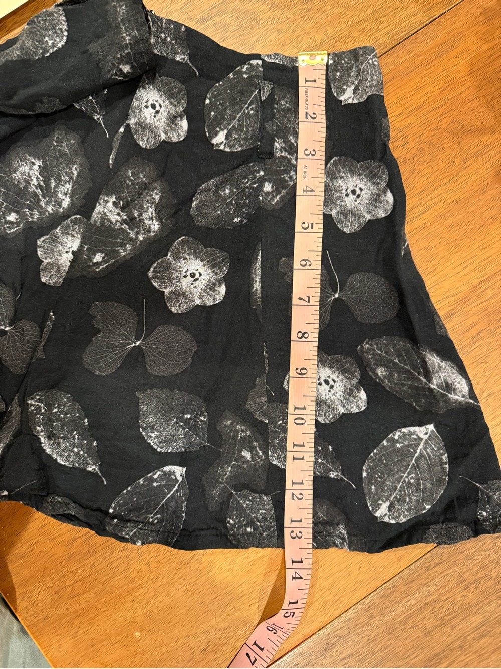 Jurassic World shorts size medium - Picture 5 of 5